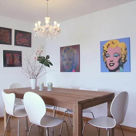 Eden Roc Apartment *